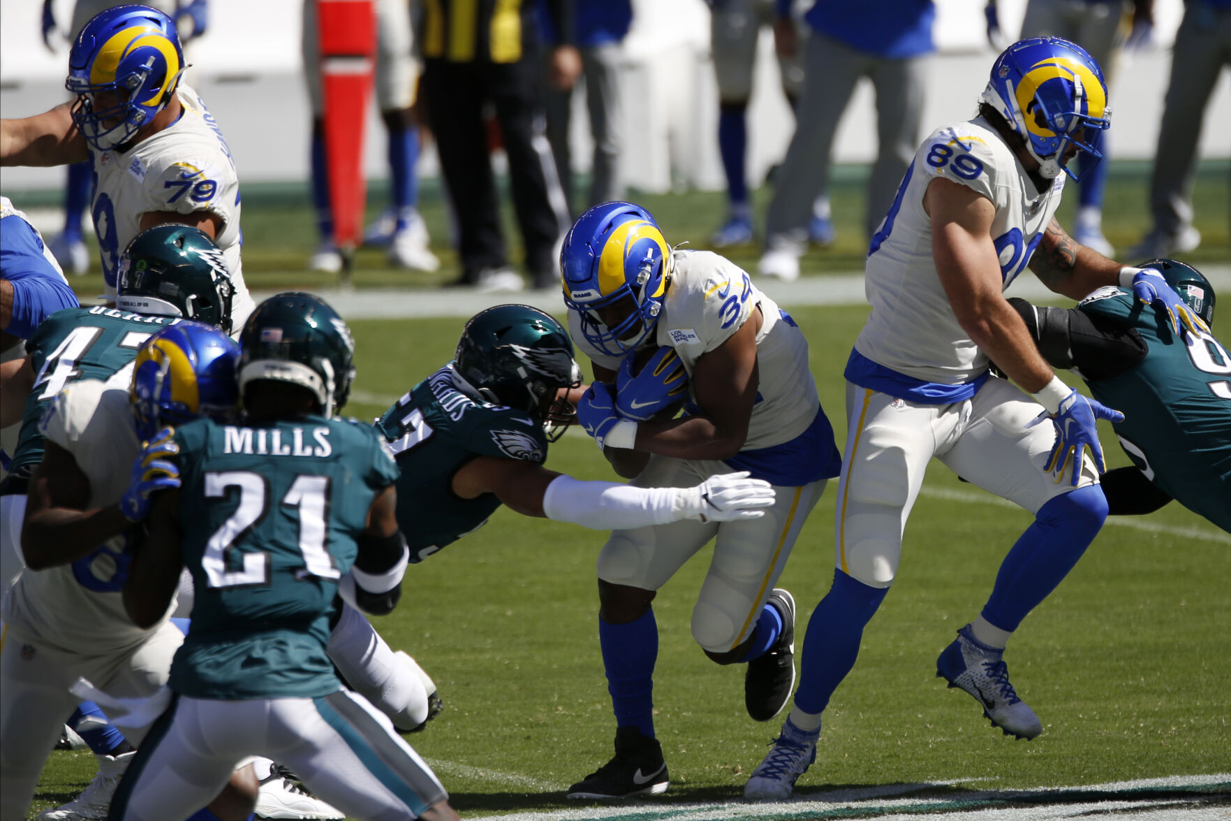 TJ Edwards Rams Eagles